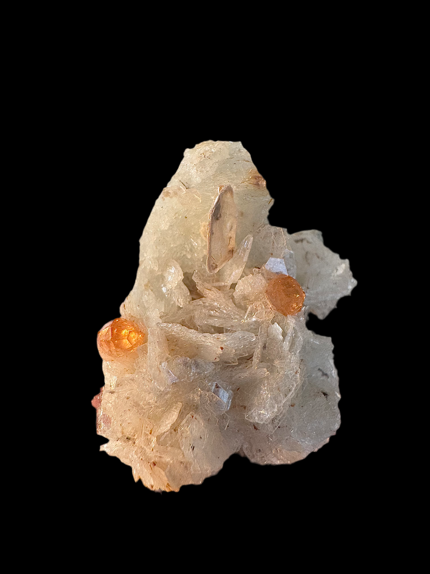 Spessartine on clevelandite with mica